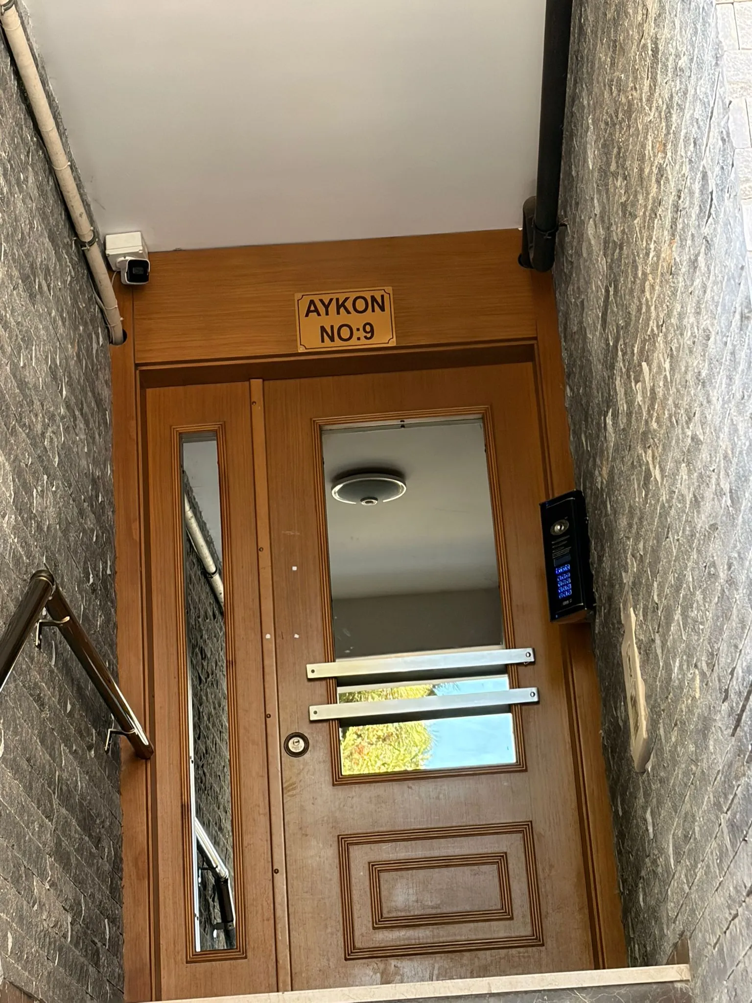 Aykon Apart